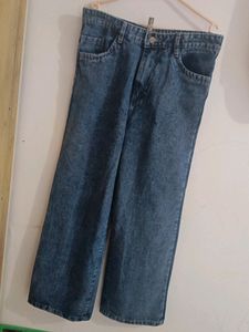 Wide Legged Jeans
