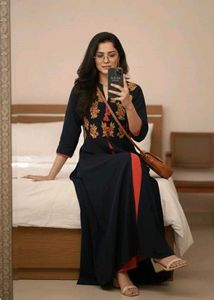 Layered embroidery gown ( Women's)