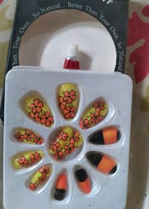 Beautiful Flower Design Fake Nails With Glue