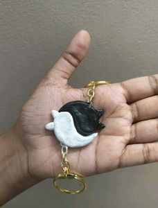 Yin-Yang Cat Keychains - 2 pcs 🤍🖤