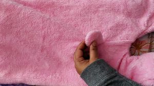 Snug Hooded Baby Blanket Wrap For 0 To 12 Month