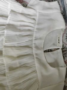 White Cute Top With Frill