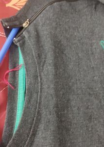 Sweater With Chain Style