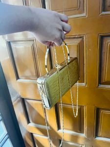 New Clutch With Sling