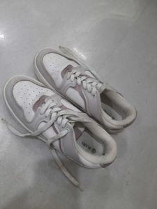 Zudio Sneakers