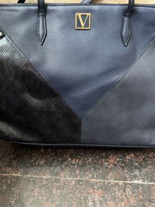 Victoria&#39;s Secret Tote Bag ( With Flaw)