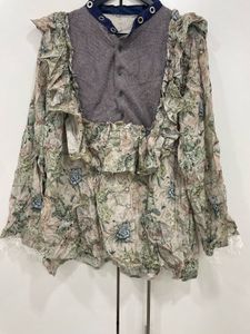 ✨ Twirl into Elegance PreLoved Floral Jacquard Top