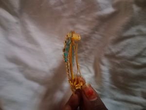 Peacock Hair Center Clip And Lotous Bangles