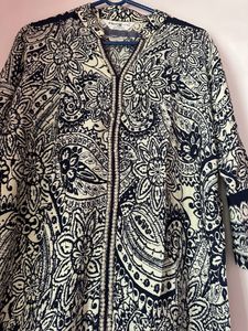 Pearl Detailed Blue And White Kurti