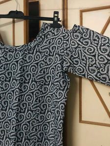 Kurtha With Cold Sholder B&amp;w