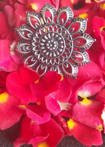 Big beautiful Oxidixed Finger ring