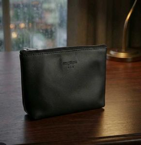 vegan leather pouch -Black