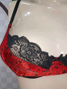 (700)Red &amp; Black Lace Bra
