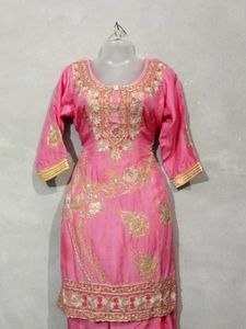 Silk Thread Embroidery Suit