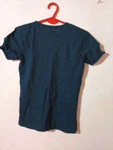 Girl&#39;s T-shirt