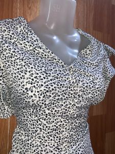 Floral Print Flutter Sleeve Top