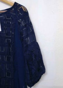 Trendy New Navy Blue Lace Top