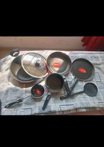 Non Stick Cookware Set