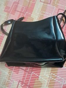 Fortify Craft Black Handbag