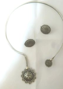Oxidized Choker