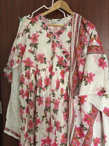 Floral Print Pant Kameez Suit