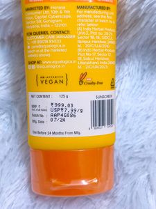 Aqualogica Glow+Dewy Papaya &amp; Vitamin C Sunscreen