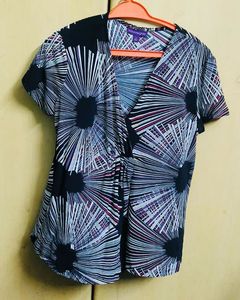 Patterned V-Neck Top
