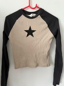 Star Graphic Long Sleeve Top