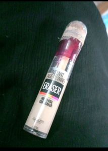 COMBO FOUNDATION AND CONCEALER