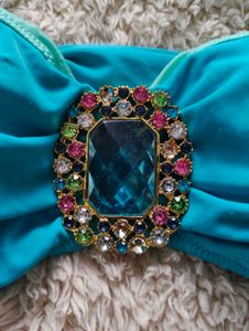 Victoria's secret : Turquoise Jewelled Top