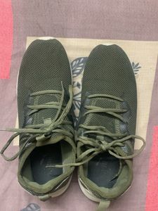 Green Puma Sport Shoes