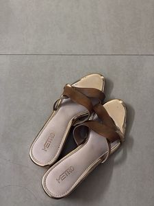 Buy3@90% off!! Metro heels