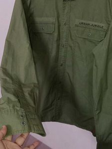 EDC BY ESPRIT Men&#39;s Olive Shirt