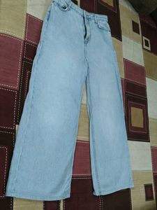 Wide Leg Light Wash Jeans
