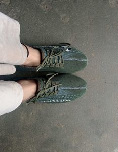 Sports Shoes