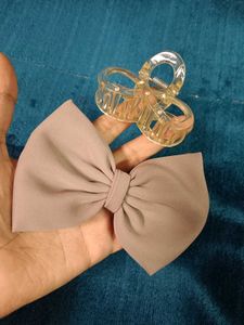 Bow &amp; Claw Hair Clip Set