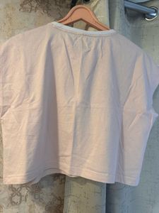 Kenneth Cole Pink Crop Tee, Bust- 34/32