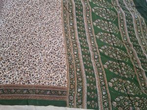 Floral Print Pure Crepe Saree(No Blouse)