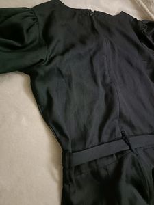 Beautiful Black Jumpsuit...With Ruffle Hands ..Perfect Fabric.. Comfortable And Stylish 😍✨