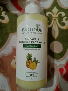 Pack Of 4, Face Wash, Serum, Moisturizer,