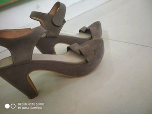Grey Heels 👠😍