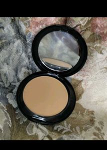 Lakme Unreal Dual Cover Pressed Powder