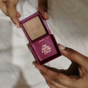Benefit Bronzer shade-hoola original