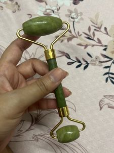 Le Marbelle Jade Roller