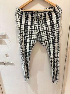 Tie Dye Cutout Leggings