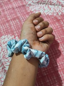 Scrunchie Set of 2 with free earings