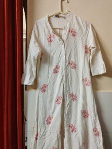 Floral Embroidered Kurta