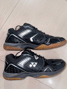 Yonex Sports Shoes