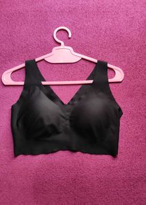 Black Wireless Bra