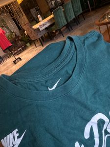 NIKE Women’s Tshirt